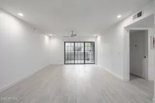 Photo #4: 6614827 Listing 