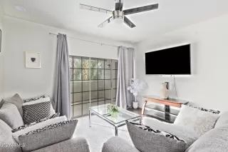 Photo #3: 6614829 Listing 