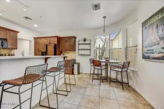 Photo #5: 6614917 Listing 