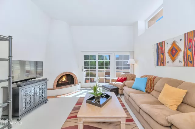 MLS: 6614944 Condo For Sale