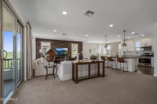 Photo #2: 6615086 Listing