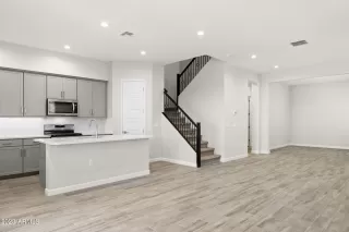 Photo #5: 6615202 Listing 