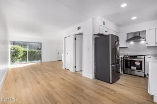 Photo #4: 6615316 Listing