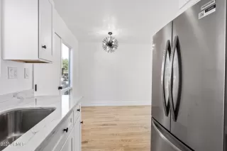 Photo #6: 6615316 Listing