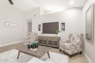 Photo #5: 6615372 Listing