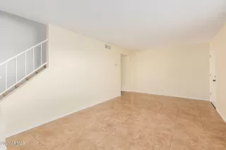 Photo #6: 6615543 Listing