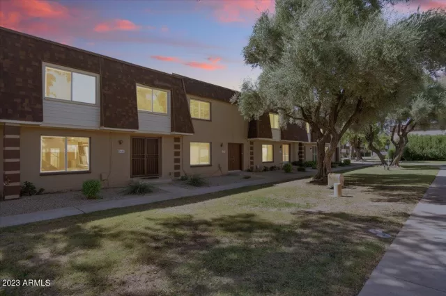 MLS: 6615816 Condo For Sale