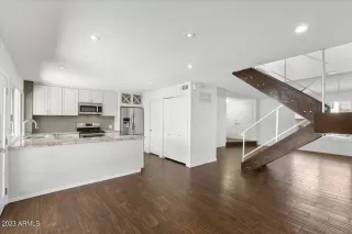 Photo #2: 6615816 Listing