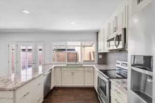 Photo #5: 6615816 Listing