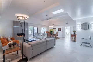 Photo #5: 6616150 Listing