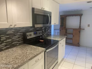 Photo #2: 6616303 Listing