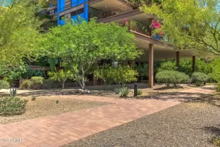 Photo #5: 6616468 Listing