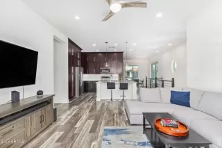 Photo #6: 6616510 Listing