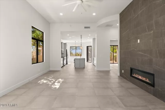 MLS: 6616528 Condo For Sale