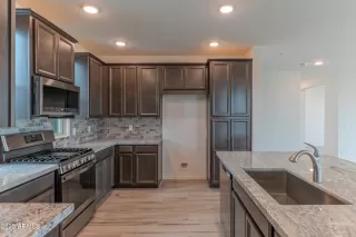 Photo #4: 6616614 Listing