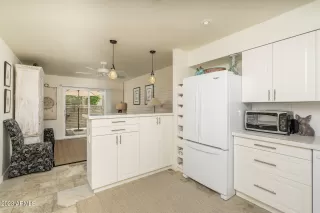 Photo #5: 6616616 Listing 