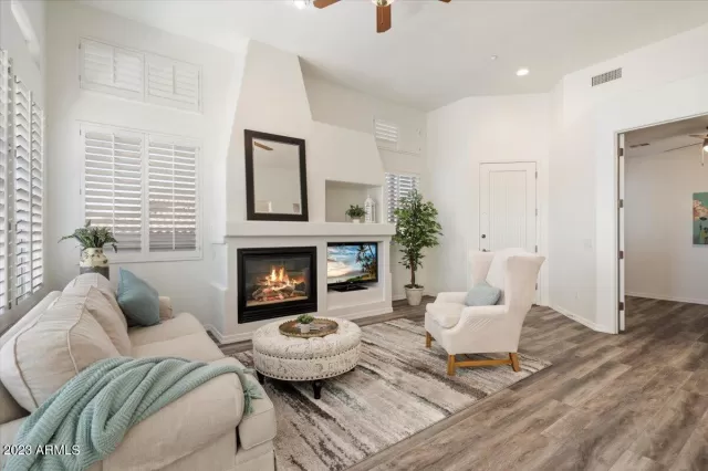 MLS: 6616738 Condo For Sale