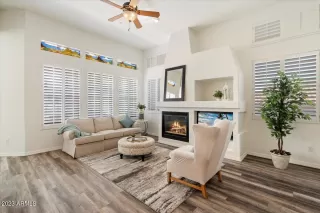 Photo #3: 6616738 Listing