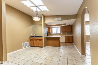 Photo #5: 6616928 Listing