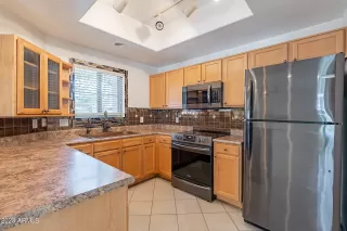 Photo #3: 6616966 Listing
