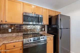 Photo #6: 6616966 Listing
