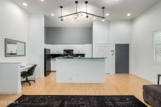 Photo #2: 6617257 Listing 