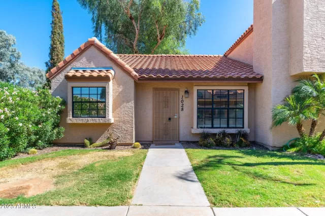 MLS: 6617458 Condo For Sale