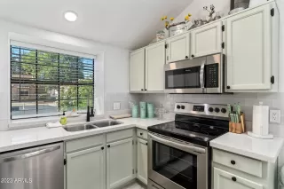 Photo #2: 6617458 Listing