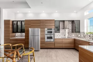 Photo #2: 6617537 Listing