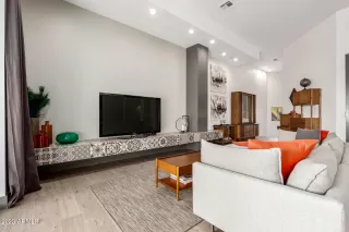 Photo #4: 6617537 Listing