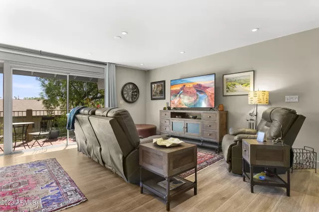 MLS: 6617541 Condo For Sale