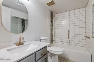 Photo #4: 6617569 Listing