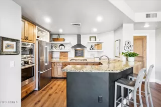 Photo #5: 6617720 Listing