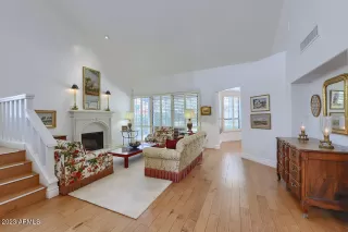 Photo #4: 6618175 Listing