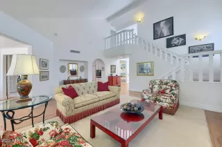 Photo #5: 6618175 Listing