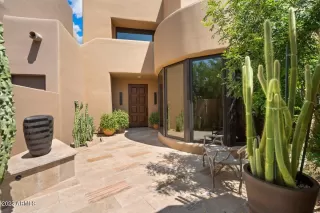 Photo #1: 6618299 Listing 