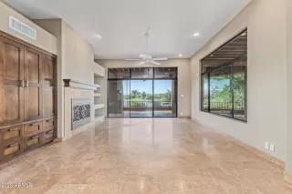 Photo #6: 6618364 Listing