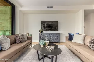 Photo #5: 6618408 Listing 
