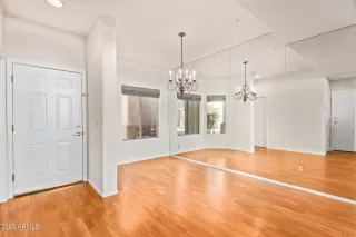 Photo #5: 6618637 Listing