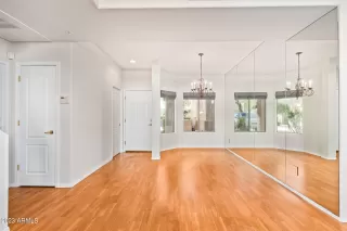 Photo #6: 6618637 Listing