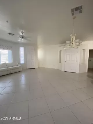 Photo #6: 6618703 Listing