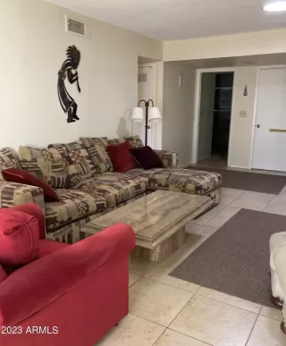 Photo #3: 6618788 Listing