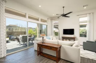 Photo #4: 6618828 Listing