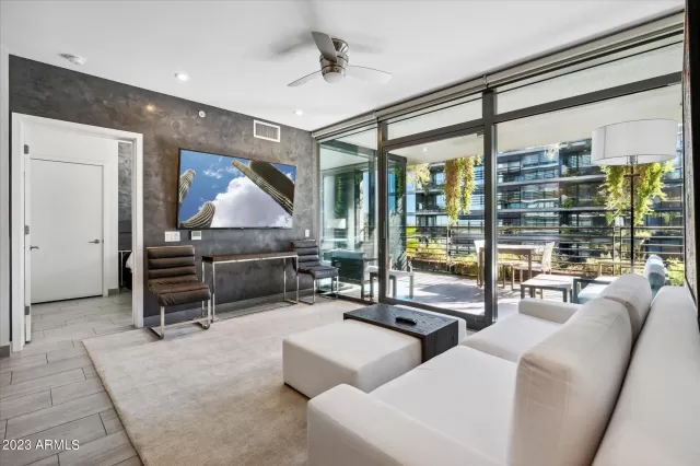 MLS: 6619113 Condo For Sale