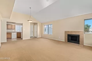 Photo #6: 6619443 Listing