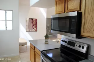 Photo #5: 6619759 Listing