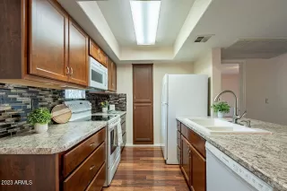 Photo #6: 6619816 Listing 