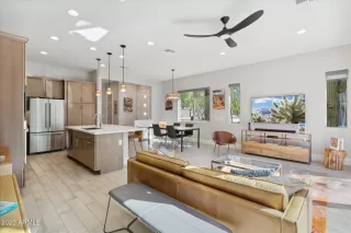 Photo #1: 6619914 Listing