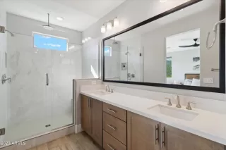 Photo #4: 6619914 Listing