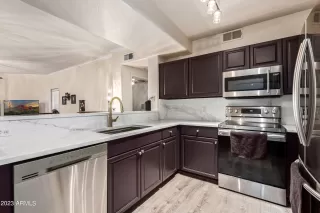 Photo #5: 6620174 Listing